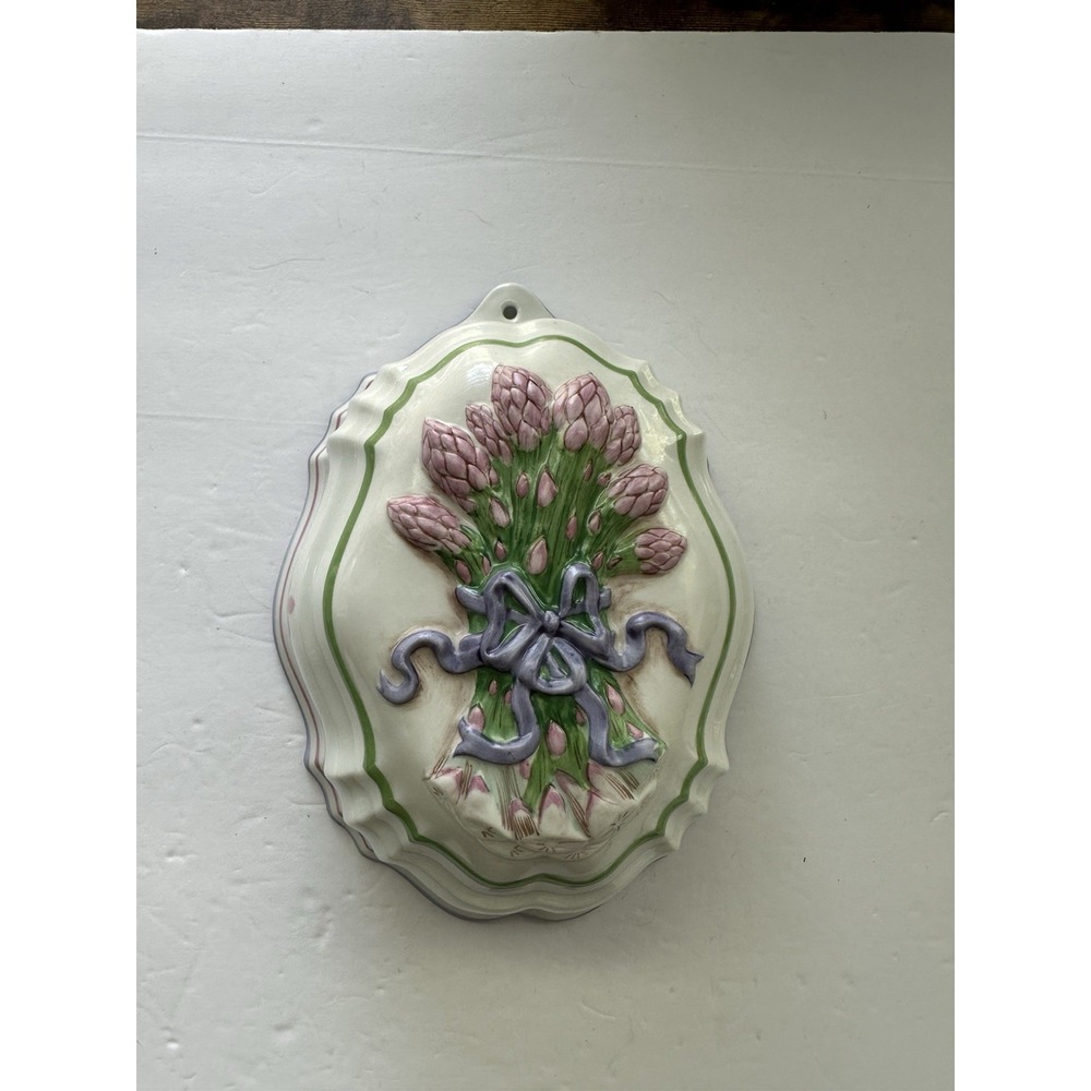 Franklin Mint Le Cordon Bleu Porcelain -  Asparagus – 1986 Hand Painted Mold